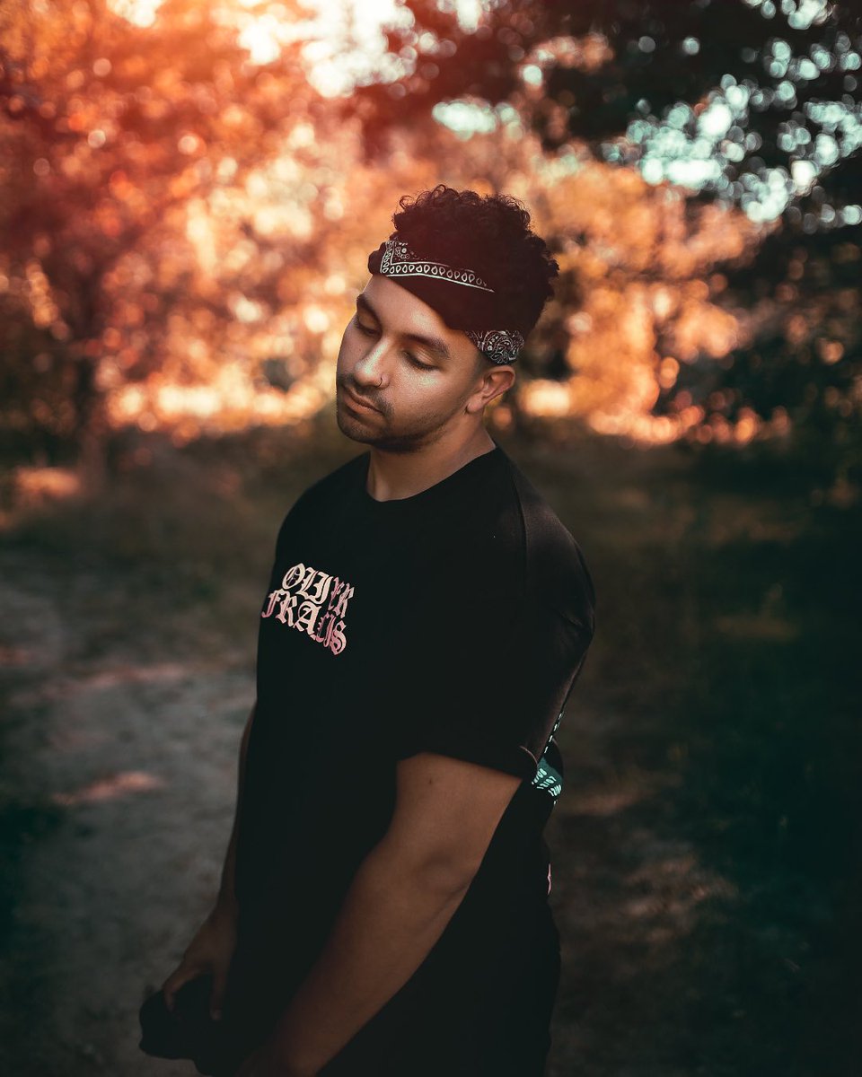 offjayp's tweet image. me wishing @oliverxfrancis could tour this year, but that new merch is coming out... 👀