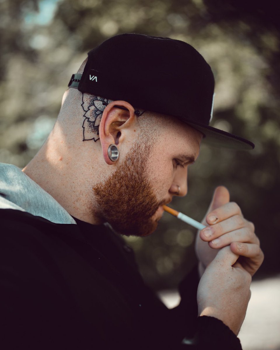 offjayp's tweet image. it’s only Labor Day and these eerie tones already coming in.