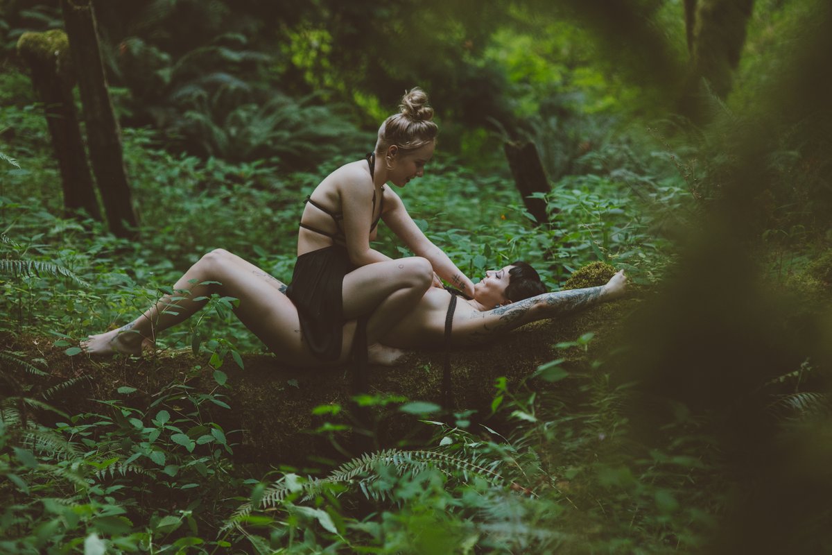 CorwinPrescott's tweet photo. I find so much joy in capturing what unfolds whenever @chuckfaerie is around.  This scene with them and @otherworldly666 had so many amazing moments and I relish every struggle to tell their story.

https://t.co/vU0jb5281a https://t.co/UfHplkx9ZJ