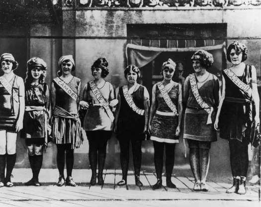 TammiMinoski's tweet photo. #OTD 1921: Originally created by local businessmen to extend tourism after Labor Day, #AtlanticCity hosted the first #MissAmericaPageant. https://t.co/lII0HsdpJR #WomensHistory https://t.co/Ww7mdLkwVF