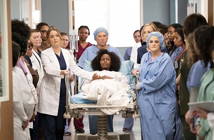 memesgreys's tweet photo. Mejor episodio de grey’s?
RT tiroteo FAV 15x19 https://t.co/OtejcCVA6f