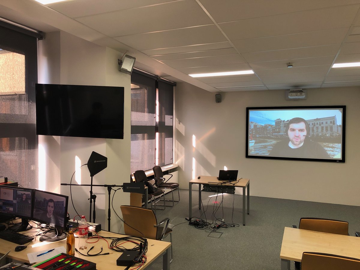 CSNOG_EU's tweet photo. Třetí setkání nejen českých a slovenských správců sítí #CSNOG2020 bylo právě oficiálně zahájeno! Prvním přednášejícím a zároveň moderátorem aktuálního bloku je @Oskar456. #LiveStream: https://t.co/ZaQYZKisWV #spravcisiti #ISP #ITkomunita @CZ_NIC @NIX_CZ @CESNET_cz https://t.co/ACAlTOZxVv