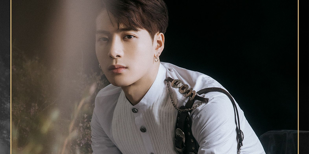 allkpop's tweet photo. Jackson becomes a partner for eSports group Victory Five https://t.co/CylVCSsWl5 https://t.co/HoPtq5Pf94