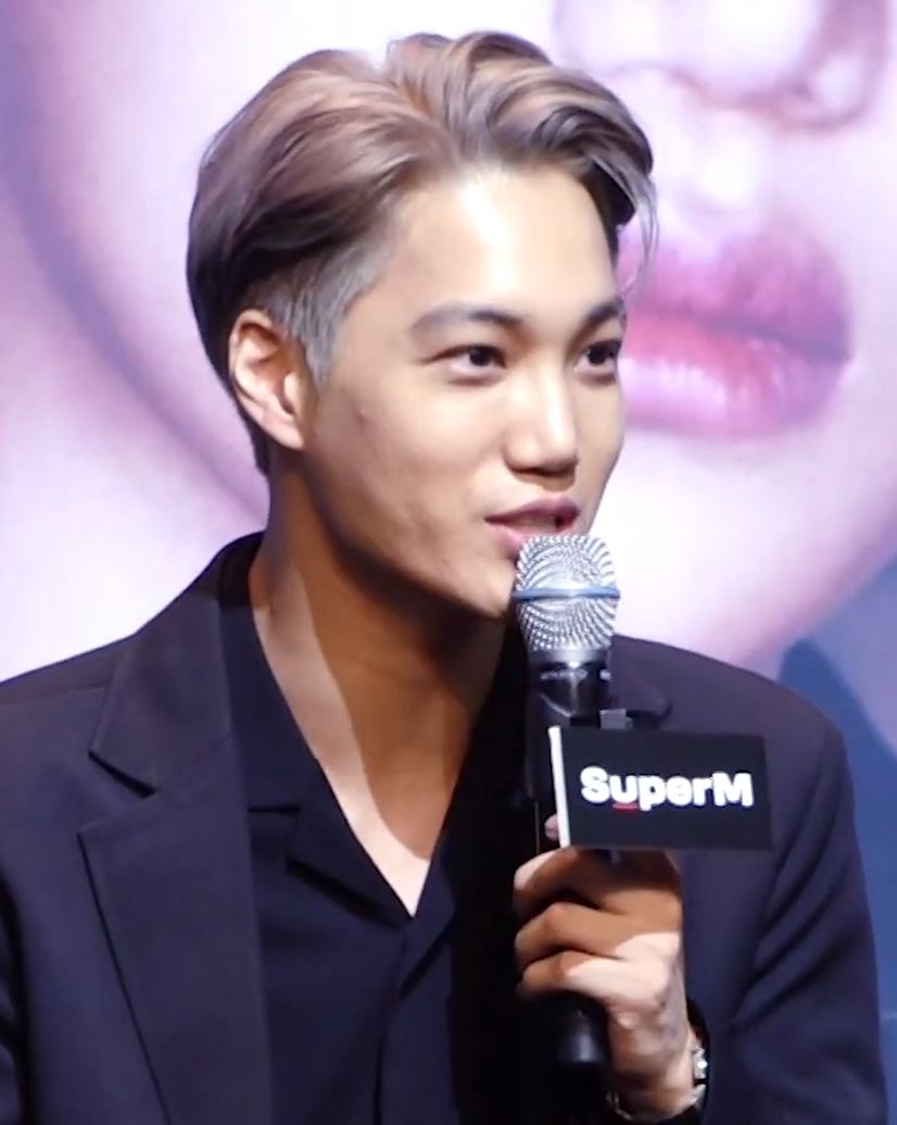 105kissfmmedan's tweet photo. [K-JJANG UPDATE] fans EXO pada protes dengan berita SUPER M akan diberikan nama fandom
lewat pengumuman SM Entertainmen. Tagar #BringBackKaiBaekToExo dan #SuperMDisbandParty langsung trending sebagai protes para EXO-L yg ingin Kai kembali di group EXO https://t.co/cUvojqBVXn