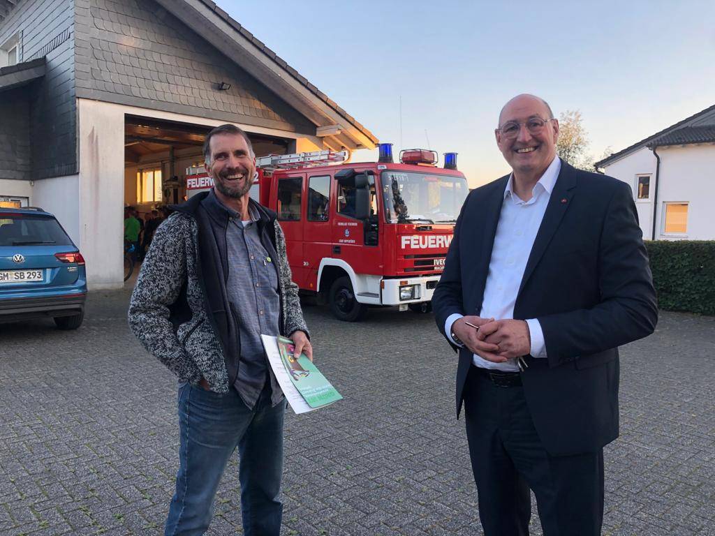 Hansegespräch bei der Freiwilligen Feuerwehr in Kreuzberg. Vielen Dank für die Einblicke! Ihr macht eine unglaublich wertvolle Arbeit. 

Ehrenamt braucht aber mehr als warme Worte, es braucht echte Unterstützung, ein Netzwerk und eine Struktur.