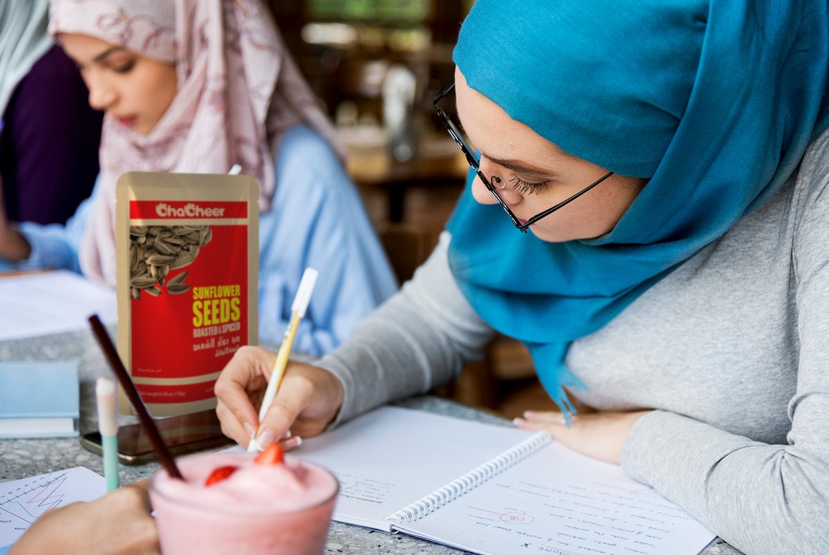ChaCheerMe's tweet photo. Happy International Literacy Day!
Boost your memory and brain power with our #ChaCheer sunflower seeds.

نتمنى لكم كل النجاح والتفوق في اليوم العالمي لمحو الأمية!
نشط ذاكرتك وقوتك العقلية مع حب عباد الشمس من تشاشير.

#ChaCheerMENA #backtoschool #homeschool #memoryfood https://t.co/pB7ps1oOoM