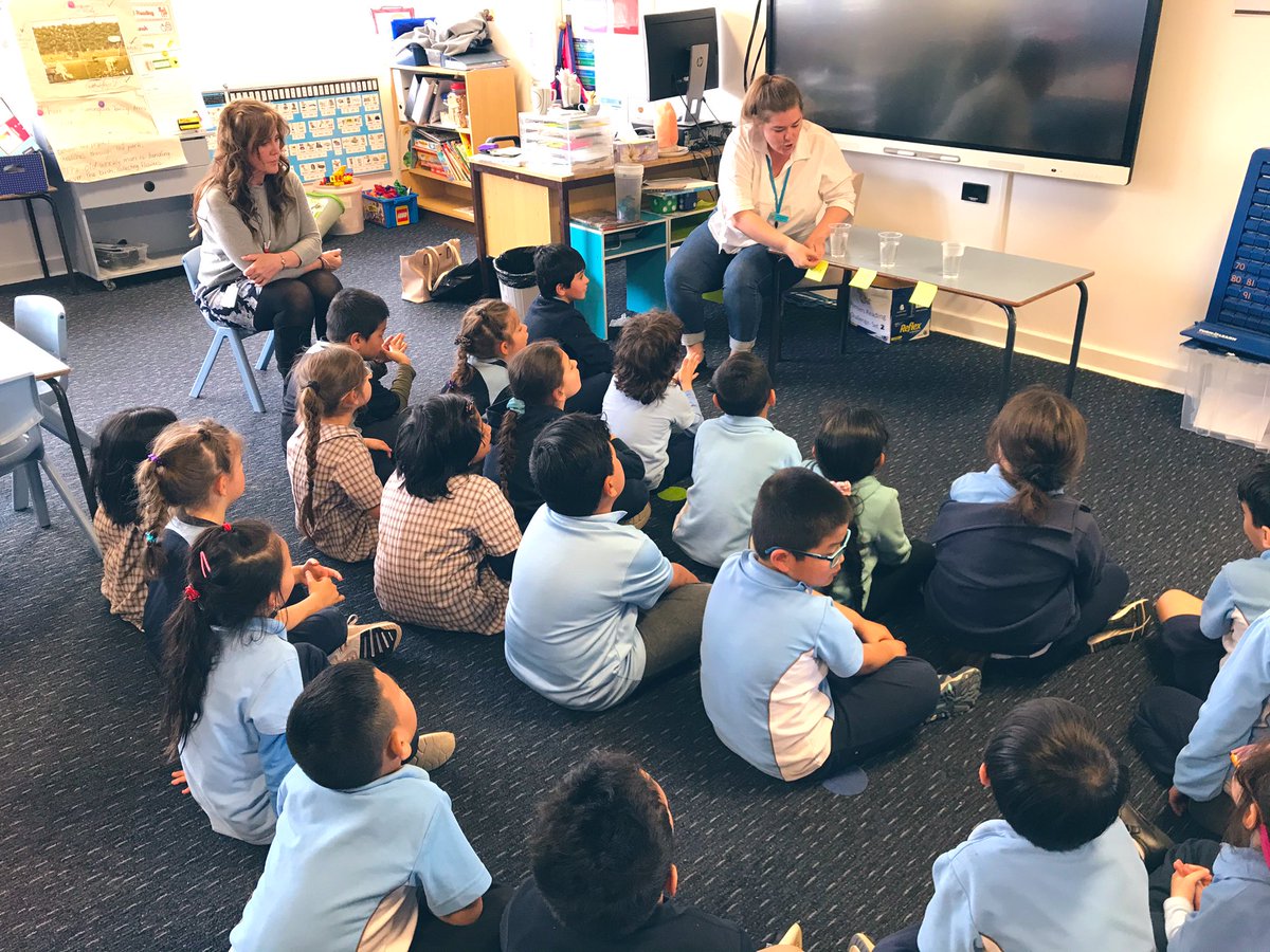 1K and K-3T learning about temperature and how it effects food dye on a molecular level. #science #education #edchat #edutwitter <a href="/NSWEducation/">NSW Dept of Education</a>