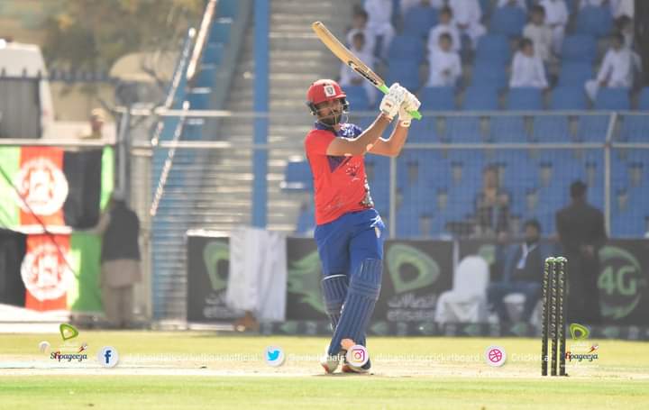 ltd_mis's tweet photo. We have put 163 on the board. Shahid Kamal made an unbeaten 58 while Najeeb Tarakai &amp; @MShahzad077 scored 32 &amp; 22 runs respectively.

Will it be enough? 

#MongAtalanU
#TheGameofKnights https://t.co/wL1ypgUi5z