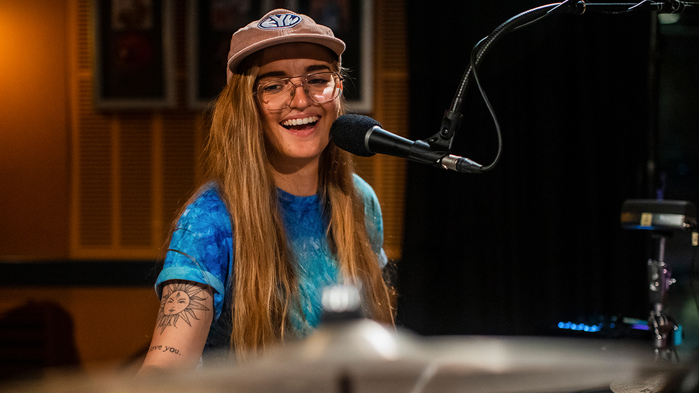 .<a href="/gflipmusic/">G FLIP</a> debuts 'Unapologetic', a new song "about loving yourself and being unapologetically you, even if you’ve got your period”
ab.co/2GFYfak