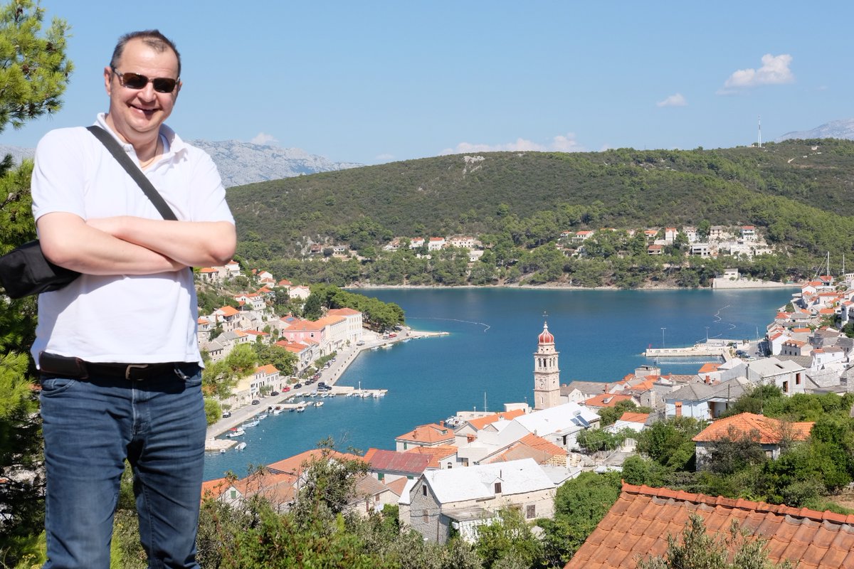 ruzina's tweet photo. Ne zna se ko je lipši Pučišća il ja. #ja https://t.co/mCxKdg4kgb