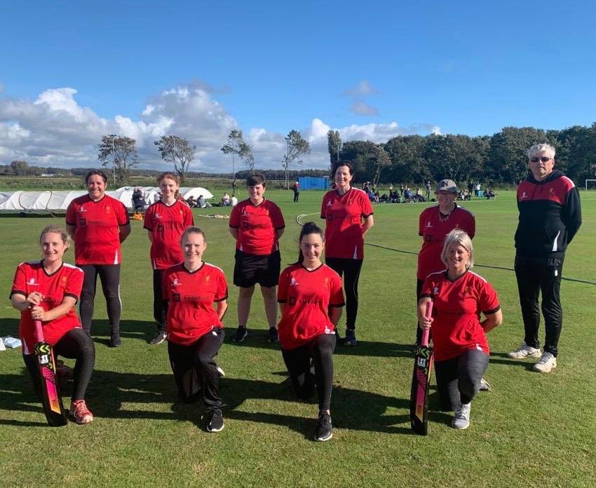 liverpoolcclad1's tweet photo. 4 out of 4 wins on Sunday means weโre through to the finals day! All the hard work is paying off ๐ช๐ผ๐ #womenscricketteam #cricket #softball #womensupportingwomen #womeninsport #activeliverpool https://t.co/6UtwhTXNJf