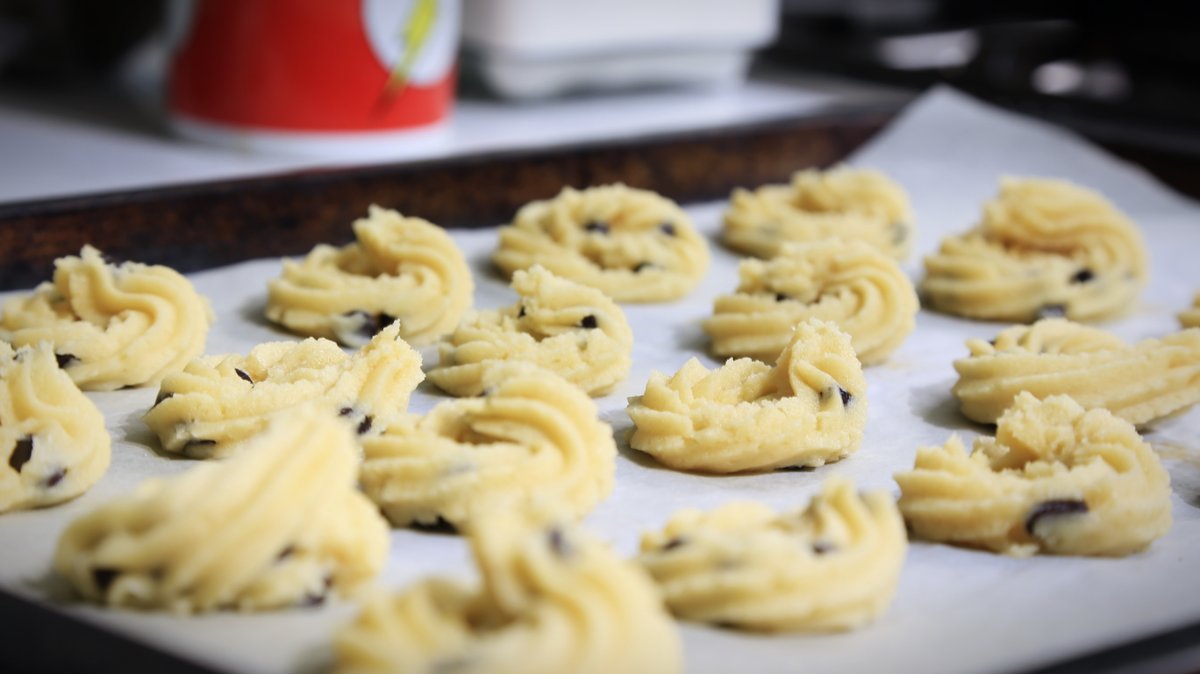 JDPsOutbursts's tweet photo. Baking the day away...
@deoudehuize 
#homemade #travelchatsa #baking https://t.co/kLPaGX8dlg