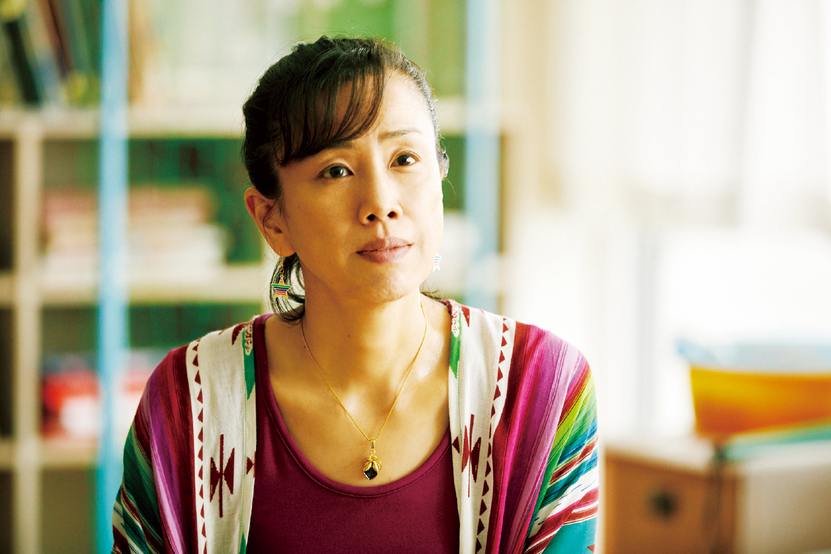 映画 浅田家 𝐻𝑎𝑝𝑝𝑦 𝑏𝑖𝑟𝑡ℎ𝑑𝑎𝑦 渡辺真起子 さん 映画 浅田家 では 被災地で災害ボランティア活動を行う 外川美智子を演じています ともに活動することとなる 政志 二宮和也 や小野 菅田将暉 との 映画 浅田家 𝐻𝑎𝑝𝑝𝑦 𝑏𝑖𝑟𝑡ℎ𝑑𝑎𝑦 渡辺真起子 さん 映画 浅田家 では 被災地で災害ボランティア活動を行う 外川美智子を演じています ともに活動することとなる 政志 二宮和也 や小野 菅田将暉 との