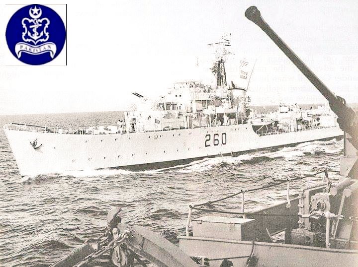 GHaZ_NAwE77's tweet photo. Time to buckup our Navy for the
successful Operation Dawarka which struck fear into the hearts of the Indians on #8thSep
This was the day when Pakistan Navy bombarded the #Indian coastal town of Dawarka turning the Naval battle decisively in favor of Pakistan /2
#PakistanNavyDay https://t.co/Dbv6RrS6UJ