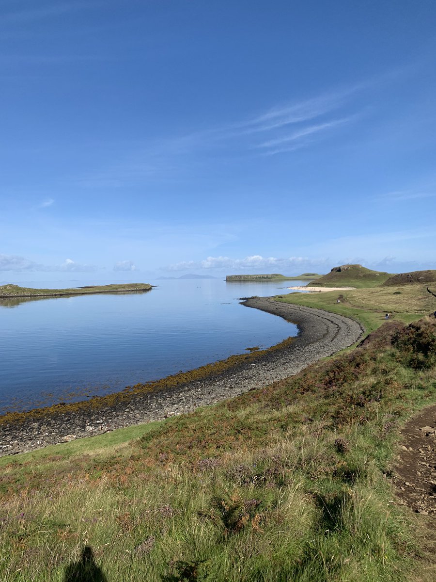 Marleneintegro's tweet photo. Skye is just stunning on a sunny day! #skye #staycation #waternish https://t.co/EdvxHs4ViL