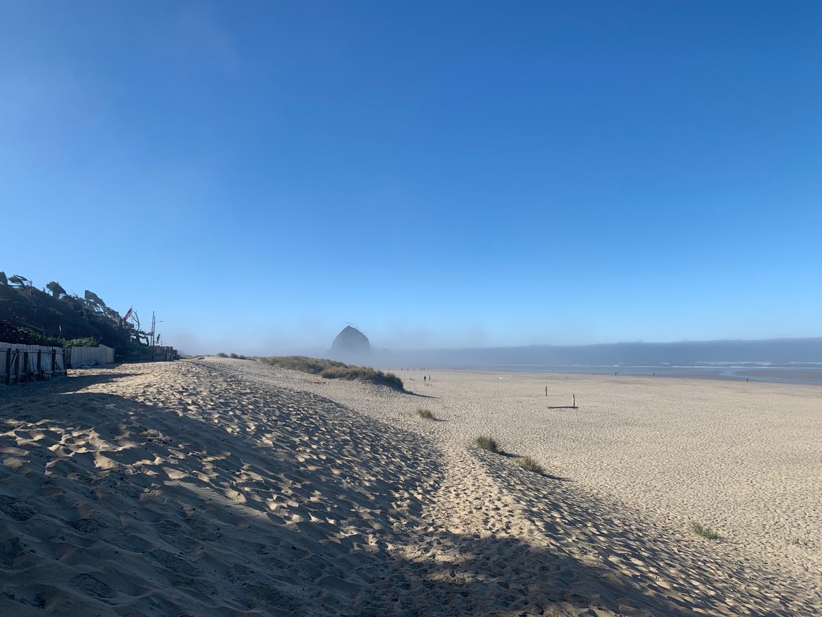 N_DeCo's tweet photo. Hope you had a fun — and safe — Labor Day weekend. Ours was filled with errands, masks, meals outside, walks, and pretty views. Stay tuned this week on @PortlandsCW and @KOINNews where I'll get you ready for plans for NEXT weekend.

#PDX #Portland #Plans #Events #GoFindYourFun https://t.co/ZMVt1Xt1q2