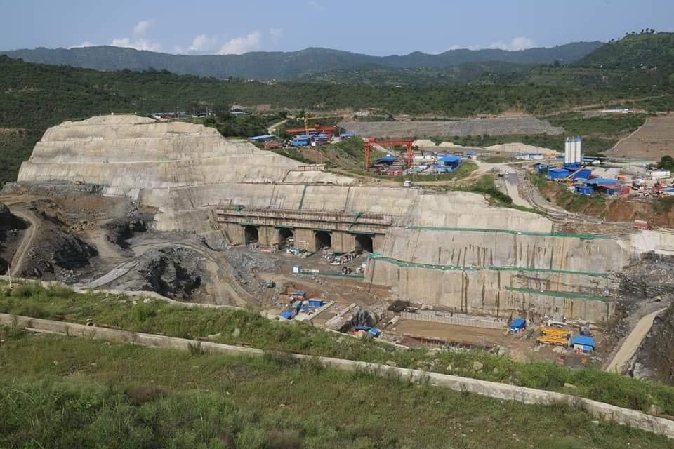 Gwadar_Pro's tweet photo. Under Construction #KarotHydropowerProject
- 720MW on #Jhelum river under #CPEC
- Asphalt Core Rock fill dam
- Surface Powerhouse equipped with 4 x 180 MW Francis-type units
- Expected completion date: 2021-22

#Hydropower #Dam #Pakistan #China 🇵🇰🇨🇳 https://t.co/Hydkgabzbg