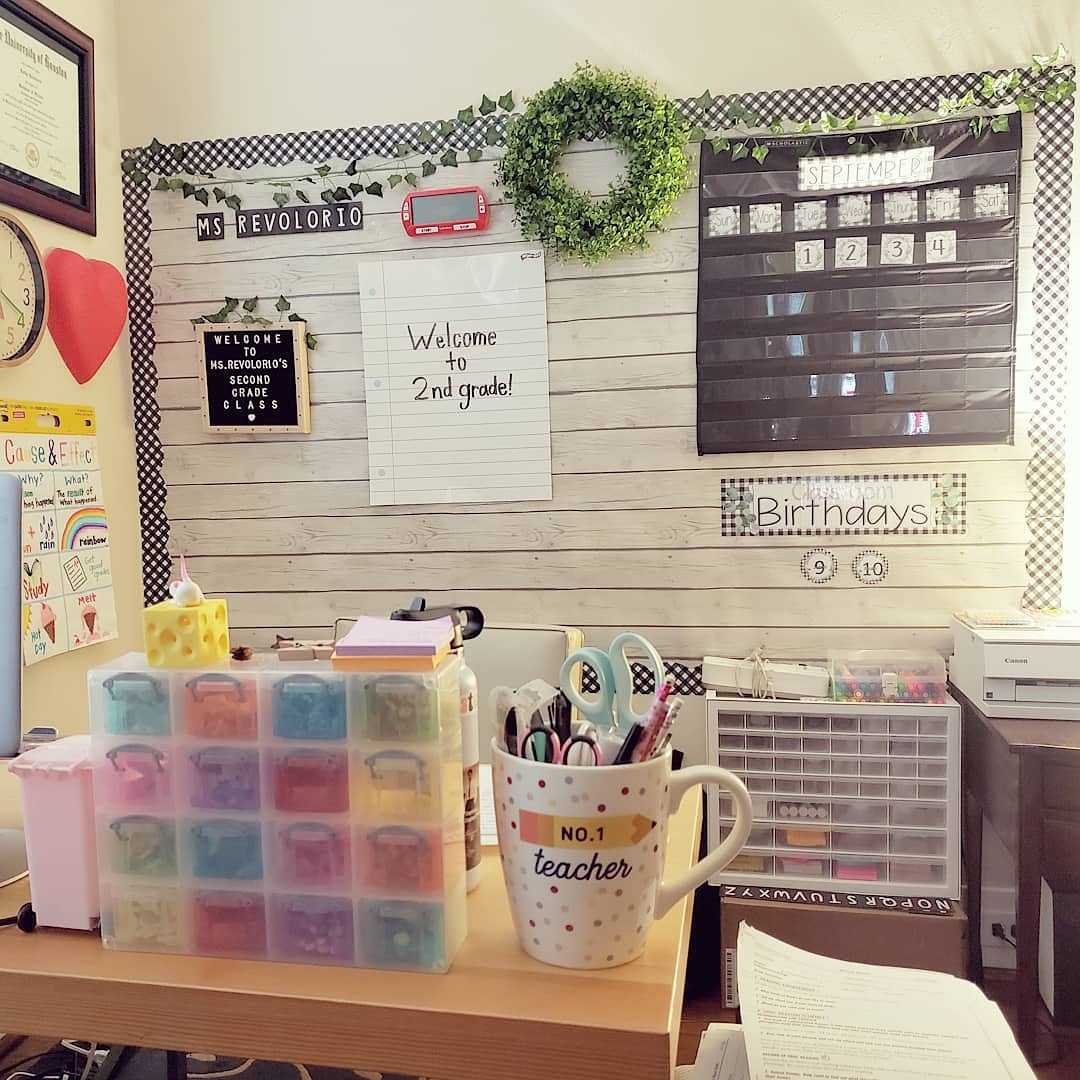 So excited for the first day of school! 💛