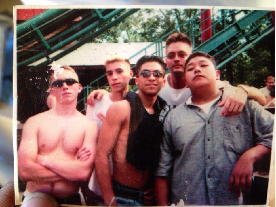 BrandonGuzzardo's tweet photo. @marcuslemonis It's not from my yearbook, but it is from my sophomore year. I'm on the far left... 🤦‍♂️ https://t.co/GwtGjPc8tC