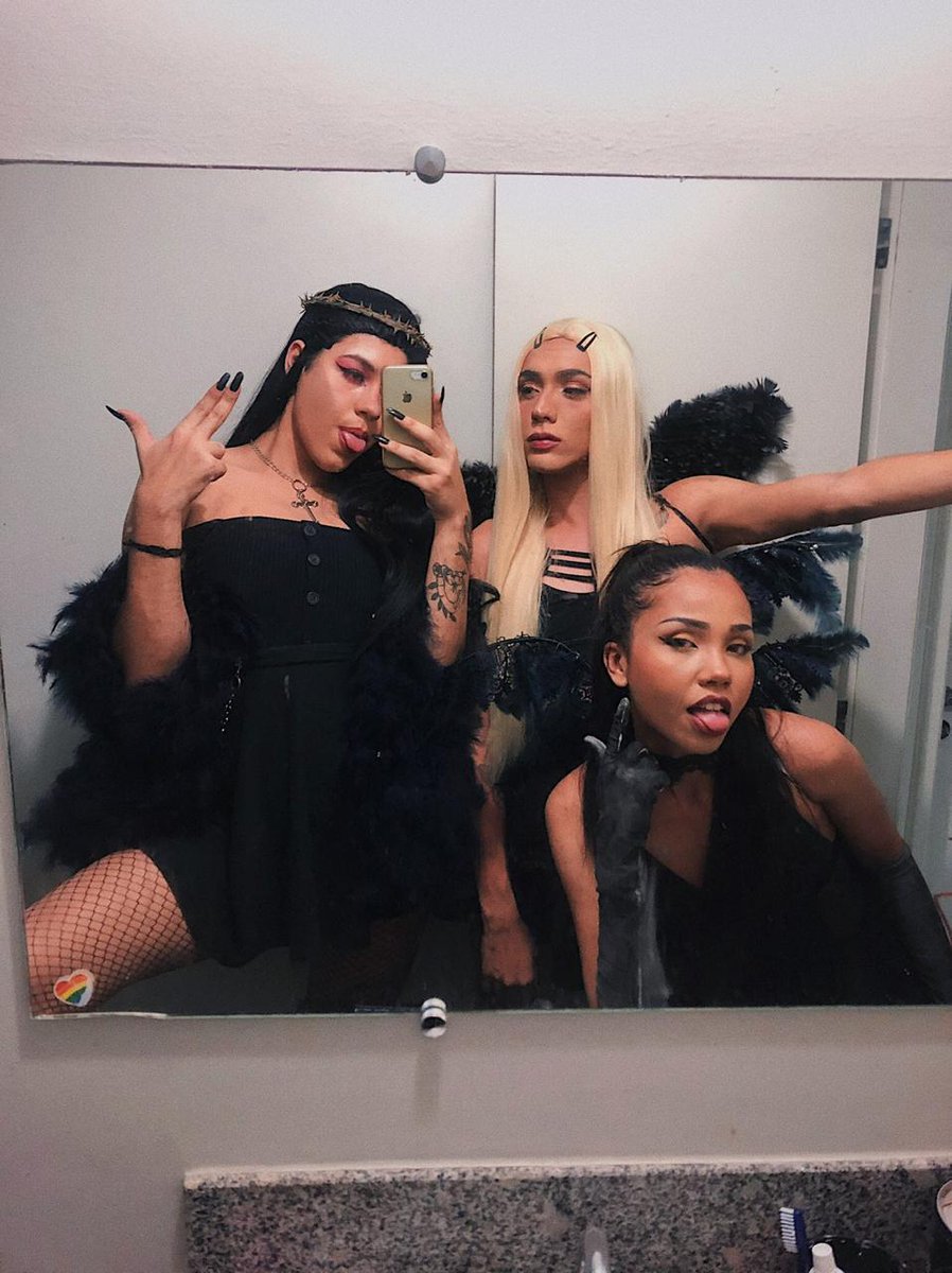 heyangeldown's tweet photo. bonus track https://t.co/6W8BuaoTQ6