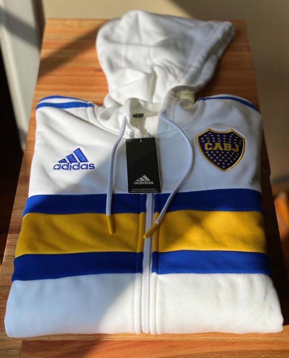 aymigol's tweet photo. ésta campera es simplemente la prenda más linda que sacó adidas. https://t.co/TohZFZXlrD