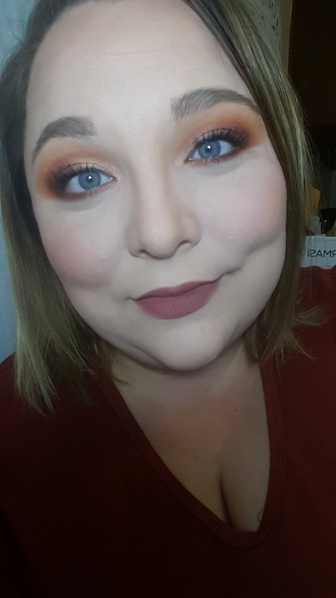 Michell12896406's tweet photo. Fall Favorites Inspired Make-up
#fallmakeup #beauty #orange #gold #Brown #mattelip #warmtone #beautyinfluencer #myfavoritecolors https://t.co/BUcDL95GzJ