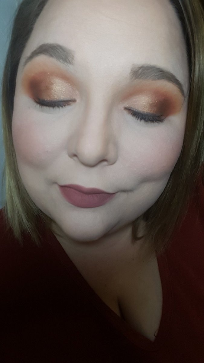 Michell12896406's tweet photo. Fall Favorites Inspired Make-up
#fallmakeup #beauty #orange #gold #Brown #mattelip #warmtone #beautyinfluencer #myfavoritecolors https://t.co/BUcDL95GzJ
