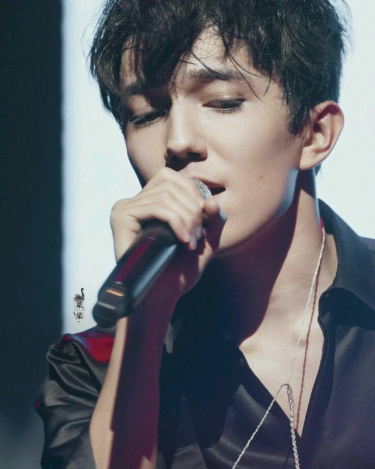 19xciv_j's tweet photo. Qué el mundo se pregunte quién es @dimash_official y por qué hablamos tanto de él.
Para que lo conozcan y entiendan las muchas razones de por qué hablamos tanto de él.
#DimashTwitterMissU #DimashKudaibergen #Dimash https://t.co/qzIHyONct1