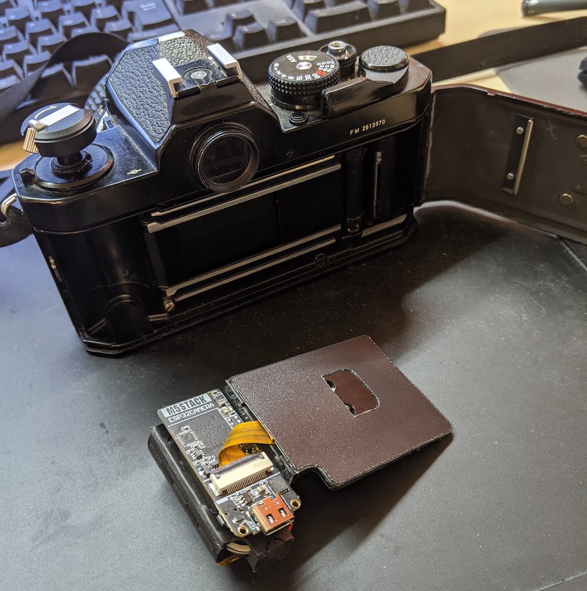 fotoHEBAT's tweet photo. Nikon FM film camera converted into a digital camera
https://t.co/gktBkwrUPw https://t.co/4epkH8FOLf