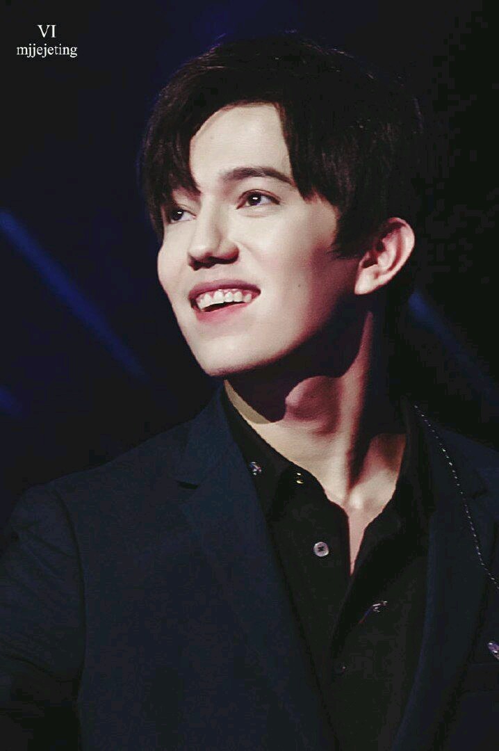 19xciv_j's tweet photo. Qué el mundo se pregunte quién es @dimash_official y por qué hablamos tanto de él.
Para que lo conozcan y entiendan las muchas razones de por qué hablamos tanto de él.
#DimashTwitterMissU #DimashKudaibergen #Dimash https://t.co/qzIHyONct1