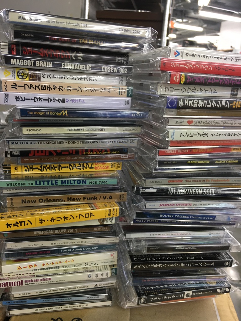 recofan_used's tweet photo. 閉店まで34日🥲本日は R&amp;B, SOUL, BLUES, FUNKな新入荷商品から！特集コーナーに展開です🌹🕺#recofan #渋谷レコファン #soulcd #blues #funk #raregroove #閉店まで34日 #recofanshibuyalaststanding https://t.co/B22EygFeuu