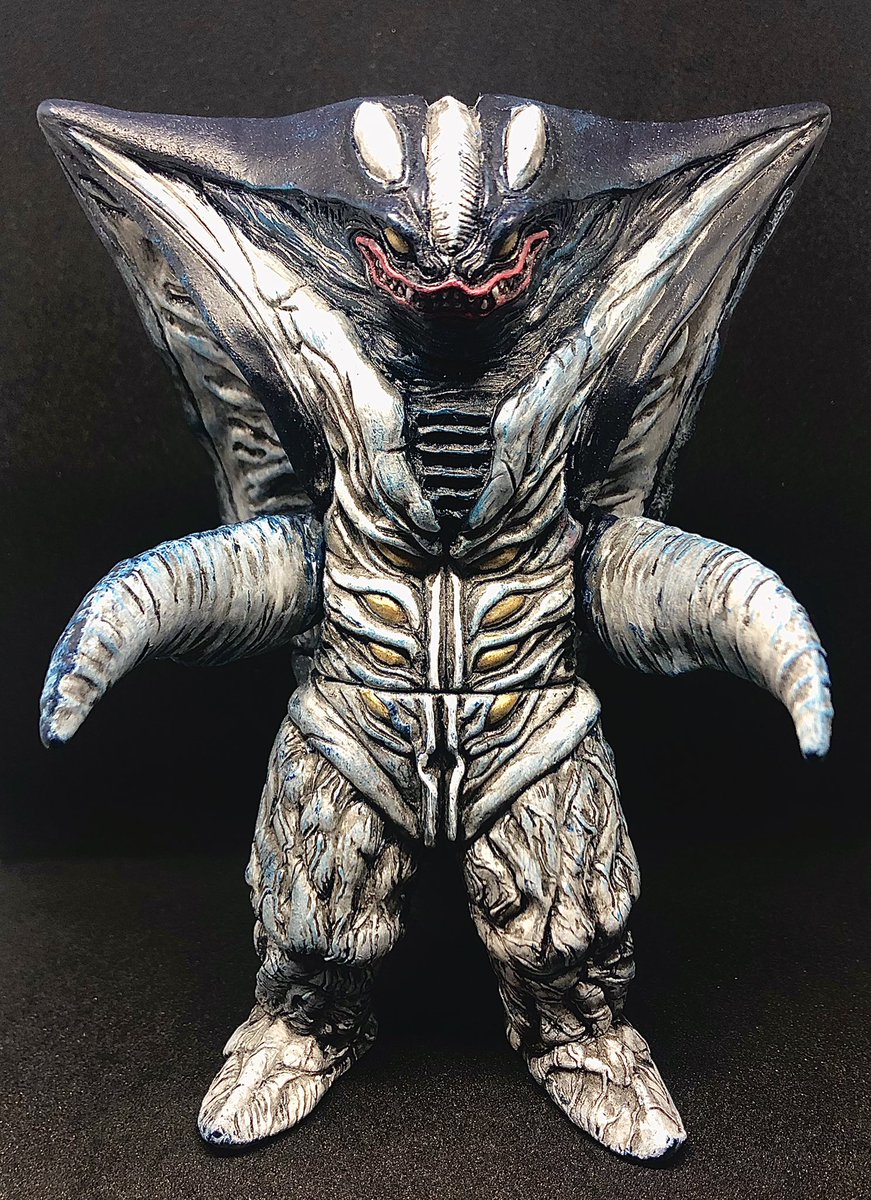 ট ইট র オーシャンのブッチョ ティガ怪獣リペイント計画 ウルトラマンティガに登場した変形怪獣ガゾートのソフビをリペイントしました ティガ怪獣の中でもお気に入りの一体なので楽しくリペイント出来ました これで君ともトモダチだ