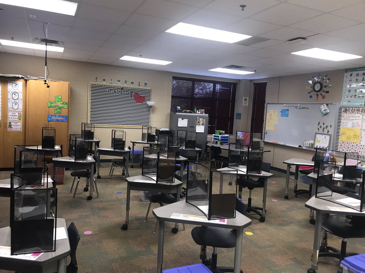 SaraRovner's tweet image. It may look different but it feels the same...so excited to see my Ss tomorrow in 3D! It’s been way too long since this room has been filled with giggles, learning, and lots of fun! #secondfirstday #year15  #WeAreGCISD  #WeAreCESCowboys @CESCowboys @GCISD