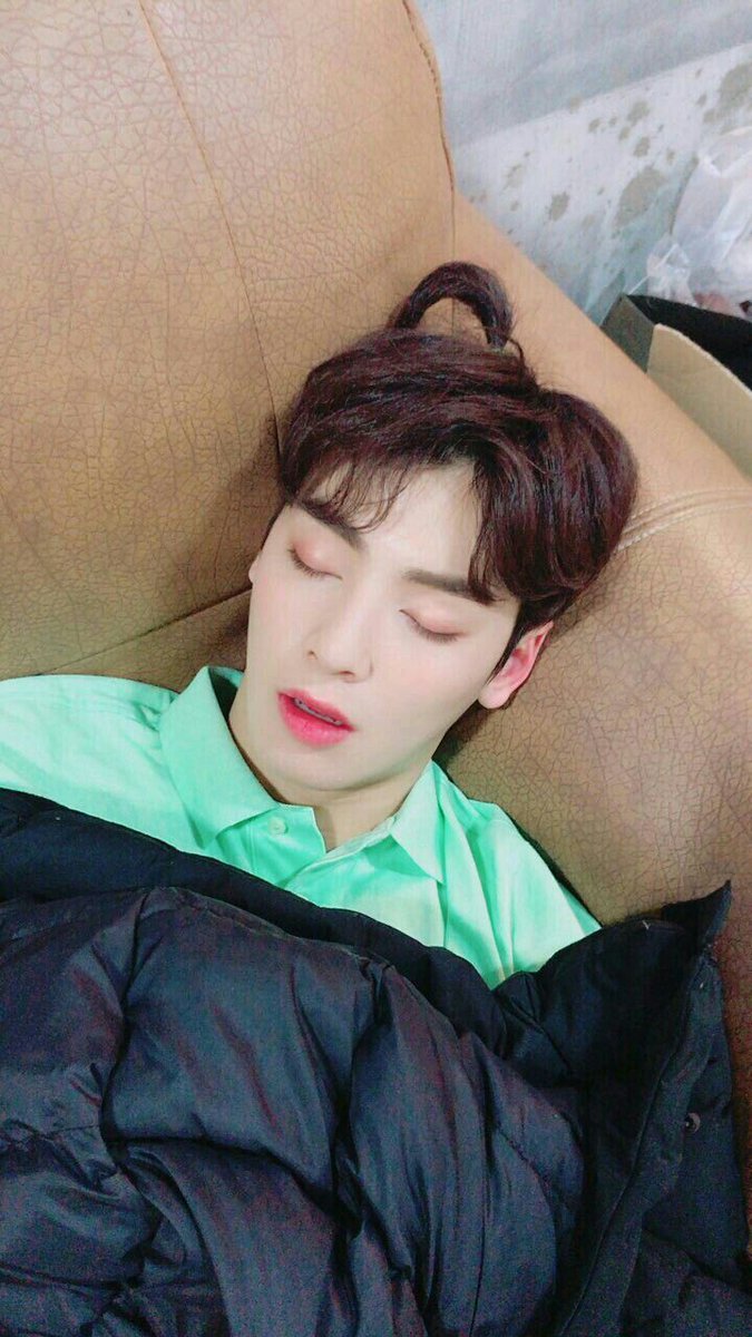 Much better :)) and the fact that he still looks better than all of us even when he's asleep