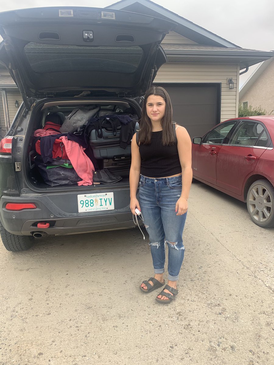 Bwings13's tweet photo. Moving Day! Super excited for Ella and the awesome experiences she is going to make over the next 3 years. #HereWeGoWildcats #SwiftBound https://t.co/PUl2rQgZ6d