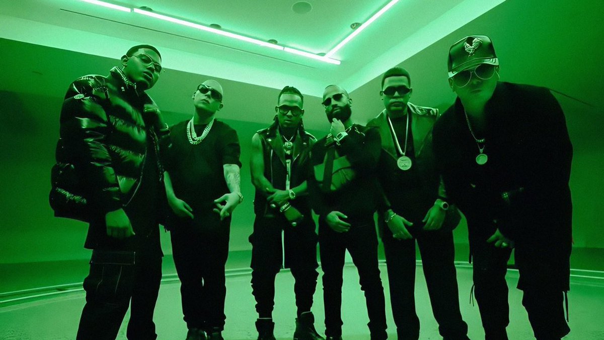 El señor Ozuna utiliza el tema Enemigos Ocultos para tirarle sutilmente a Bad Bunny Anuel AA. Y lo hace junto a 2 los archienemigos de Anuel AA: Cosculluela y Arcángel.