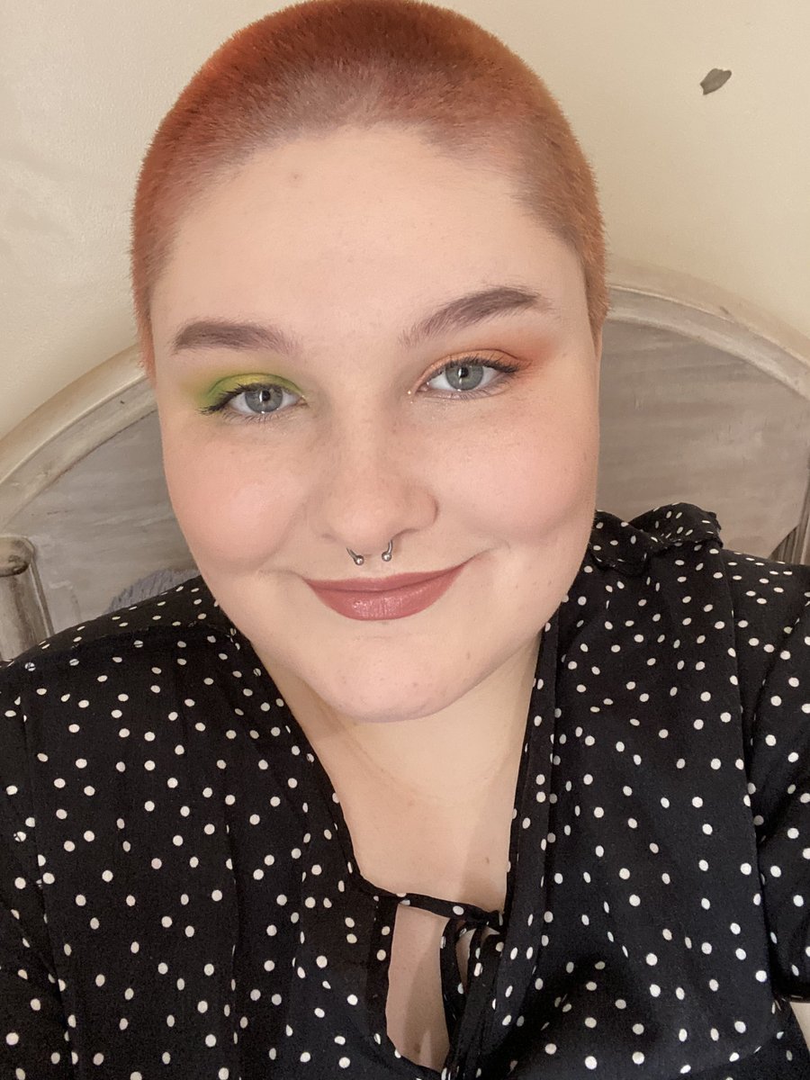 MeMeBigSadness's tweet photo. @ColourPopCo I used the hyaluronic foundation and concealer as well as the “miss bliss” and “aura &amp; out” palettes and I love how my face makeup came out! 😘 https://t.co/9DwA63lc09