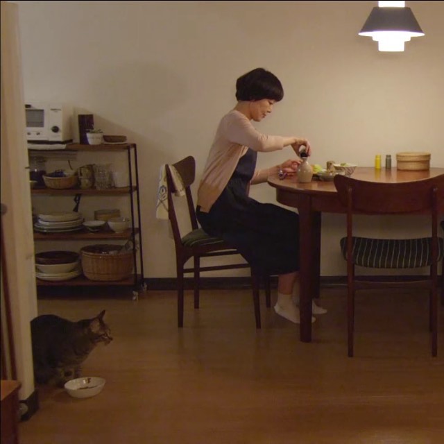 👸🏻카모메 식당에서도 음식점을 운영하시더니, 이 드라마에서 역시 음식점을 하시더라고요. 항상 보면 마음이 편안해지는 그런 영화나 드라마에...