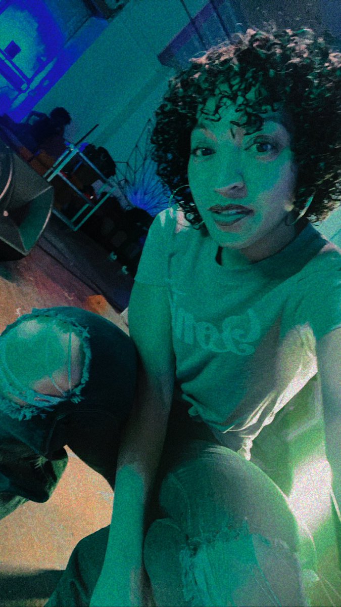 M E G H A N . O tweet media