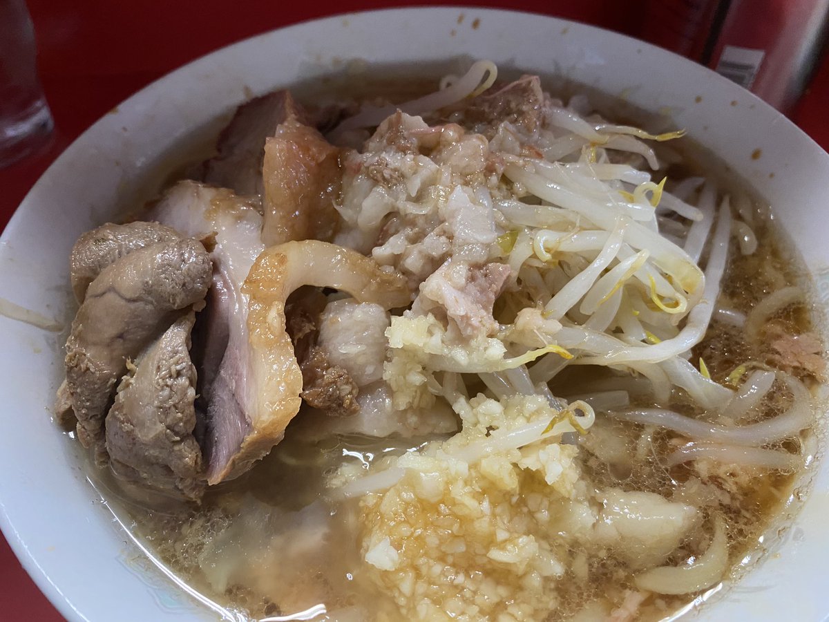 力ワサキ ラーメン二郎三田本店 初聖地巡礼 麺半分野菜少なめニンニクアブラ 何から語ったら良いのか 神でした デロデロめとは聞いていたけど時間が経つにつれヤサイと麺がいい感じに絡んで絶妙な食感を産み出し食欲を増進させる 止まらなかった 力ワサキ ラーメン二郎三田本店 初聖地巡礼 麺半分野菜少なめニンニクアブラ 何から語ったら良いのか 神でした デロデロめとは聞いていたけど時間が経つにつれヤサイと麺がいい感じに絡んで絶妙な食感を産み出し食欲を増進させる 止まらなかった