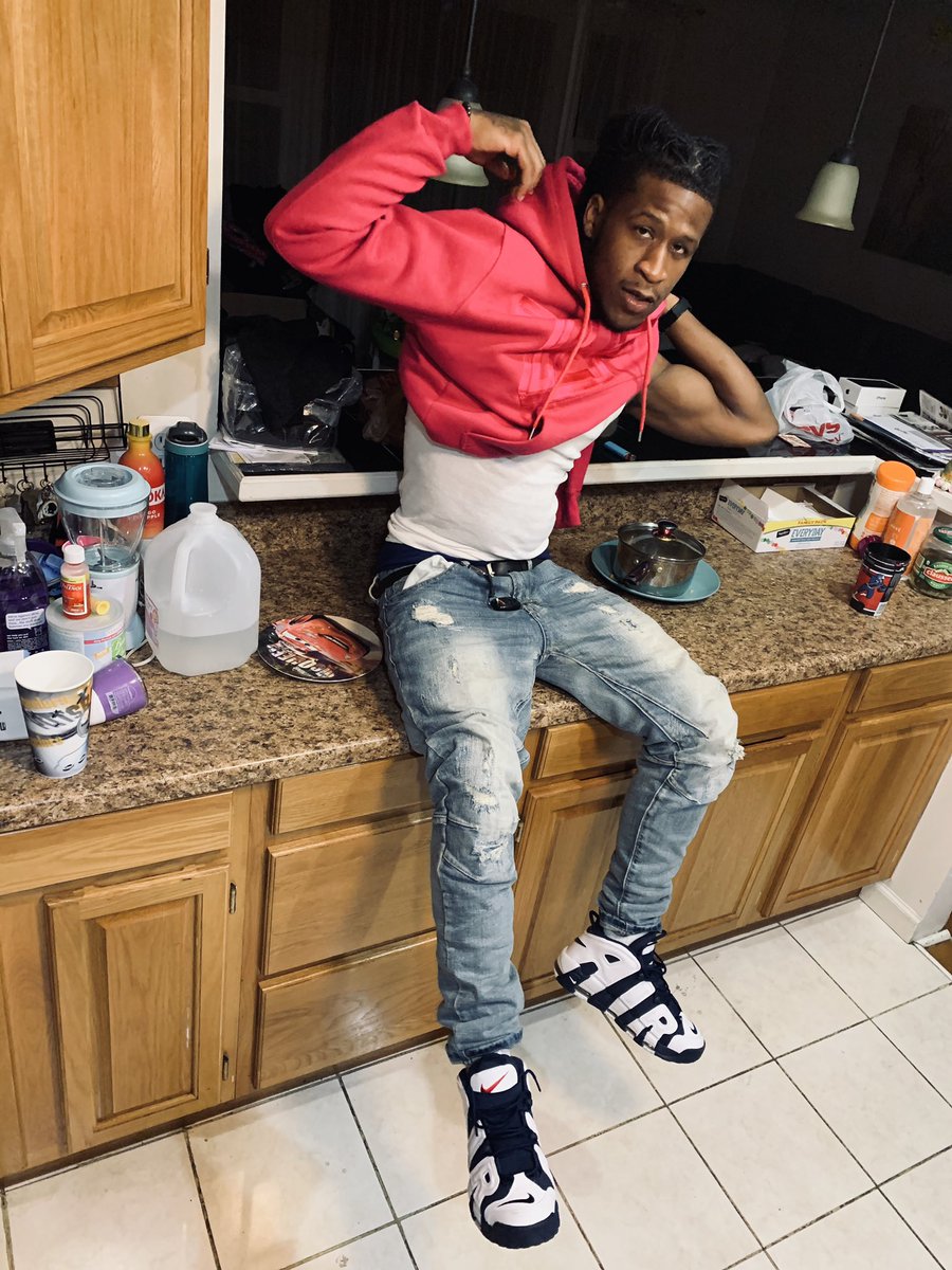 BankRollTai's tweet photo. They goin see me on top before they throw me under https://t.co/kiqh1xfdpP