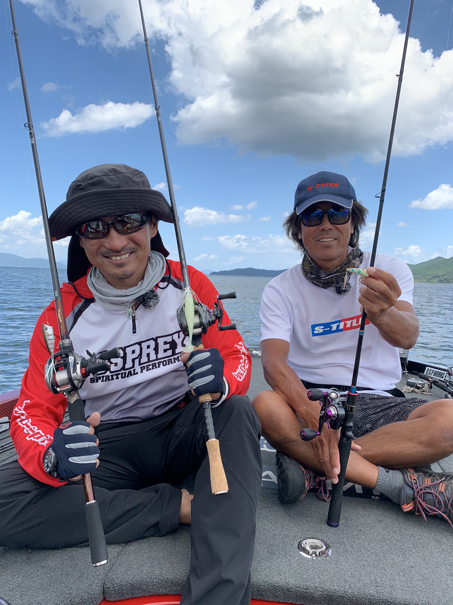 Toshinari Namiki並木敏成 בטוויטר 今日は琵琶湖でサトシンと 世界のtナミキ釣りベースの動画も撮っている 今のところ ラウダー60と06スリッパー1 4oz ドライブシャッド4 5 にビッグバスが Toshinari Namiki並木敏成 בטוויטר 今日は琵琶湖でサトシンと 世界のtナミキ釣りベースの動画も撮っている 今のところ ラウダー60と06スリッパー1 4oz ドライブシャッド4 5 にビッグバスが
