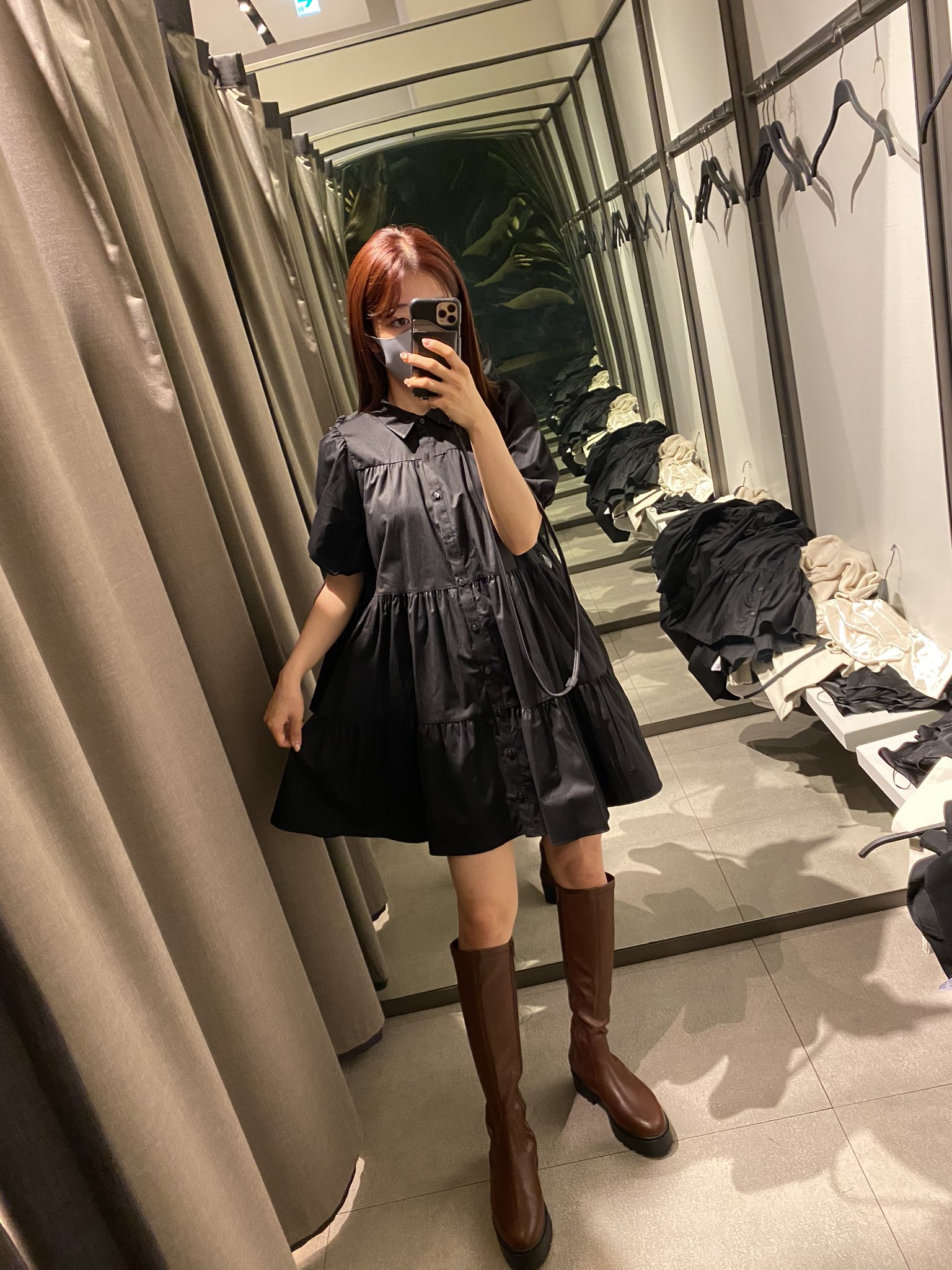 ももち Momochi 牛江桃子 黒のミニ丈ボリュームワンピにブラウンのロングブーツ はい可愛い勝った T Co Xxbtcdmkgp Twitter