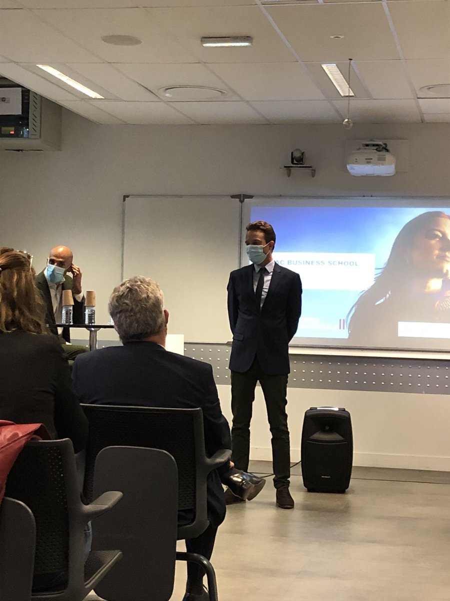 mjcornille's tweet photo. #idracbordeaux table ronde avec les partenaires entreprises #alternance #apprentissage nos écoles du numérique @EPSI_Ecoles @WisEcoles s’associent à cet événement https://t.co/82bLse6iry