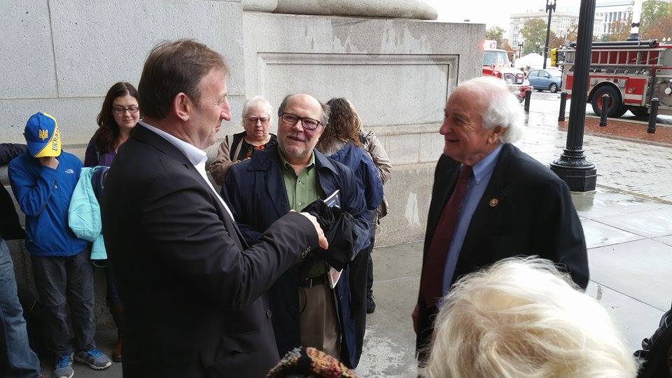 At the 2015 unveiling of the Holdomor memorial in DC, Ratushnyy met U.S. Representative Sander Levin, who believe it or not was perhaps the best friend the Banderites have had in Congress in the last 30 years. Standing in the middle is longtime OUN-B operative Borys Potapenko.