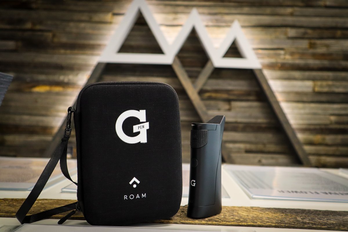 BudSupplyGroup's tweet photo. Introducing the G Pen Roam kit from @GrencoScience1!
This kit is ready to ROAM wherever you go - all in one, portable, and water-filtered for concentrates π¨
#LetsBeBuds #GPen https://t.co/rH3WpKPFuN