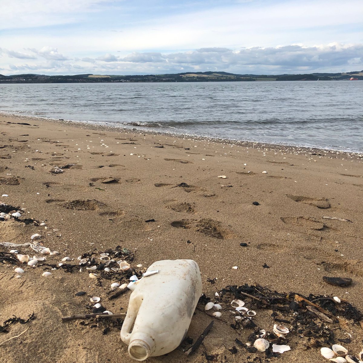 invisiblecaims's tweet photo. Edinburgh is beautiful🤔
Clean and Green is our Dream🤗 #invisiblecaims #greencreativity #green #edinburgh #clean #cleanup #environment #keeptidy #nolitter #crestive #nature https://t.co/hGNsbTDt4x