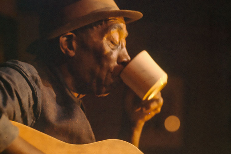 "The blues ain't nothin but a good woman on your mind" | Mississippi John Hurt

Hear John's story in Episode 2 of American Songcatcher, available wherever you get your podcasts. 

#themoreyouknow #americansongcatcher #podcast 
#Mississippijohnhurt