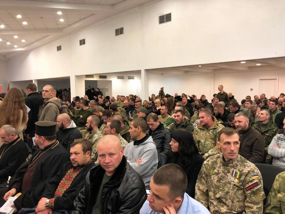 December 2017: Ratushnyy speaking at some kind of event, maybe a press conference, organized by Right Sector's Volunteer Ukrainian Corps (DUK)