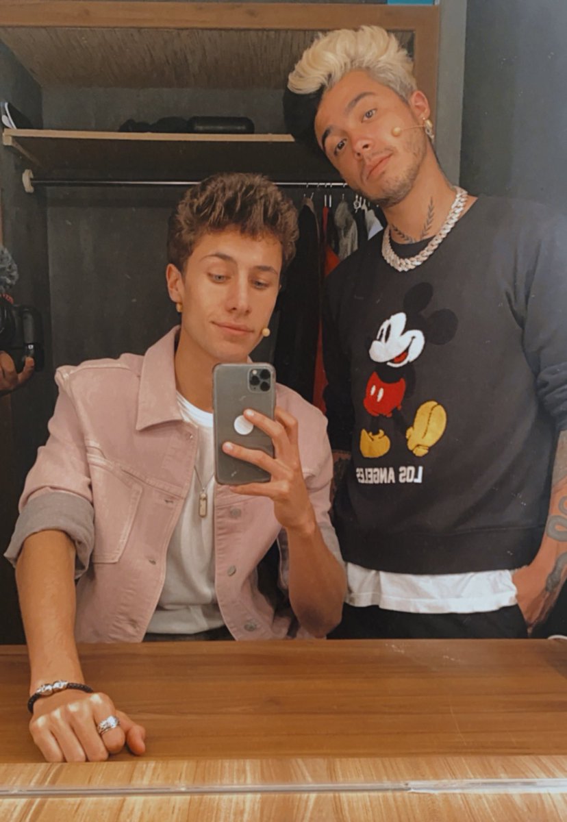 JuanpaZurita's tweet photo. Siempre que estoy con este muchacho me acuerdo de cómo empezamos, nos reímos por la cantidad de locuras que hemos compartido y agradecemos por donde nos ha llevado la vida. Éramos dos pubertos idiotas con un sueño… y ahora somos dos idiotas viviendo el sueño. Te amo cabron! https://t.co/HSbS9fShN4